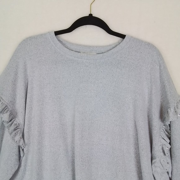 Como Blu Soft Oversized Knit Top Sweater Size 2X Gray w/ Ruffle & Rhinestones - Picture 4 of 11